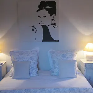 le-clos-des-fontaines.hotels-rhonealpes.com/